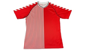 เสื้อโปโลซับลิเมชั่นคุณภาพเยี่ยมสำหรับฟุตบอล พร้อมปกคอแบบถักเรียบและแถบรัดแขน ผลิตจากโพลีเอสเตอร์ 100% ลายแจ็คการ์ด 150 กรัมต่อตารางเมตร - Product Image 5