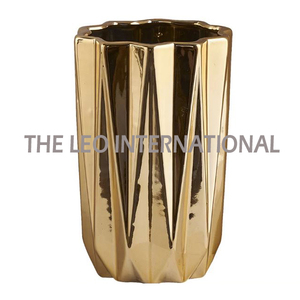 Florero de hierro costero de forma única de Metal de aluminio, florero decorativo de lujo hecho a mano para el hogar - Product Image 4