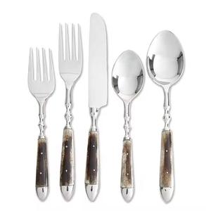 Ensemble de couverts en acier inoxydable, cuillère et couteau, finition miroir durable, style moderne, emballage personnalisé - Product Image 1