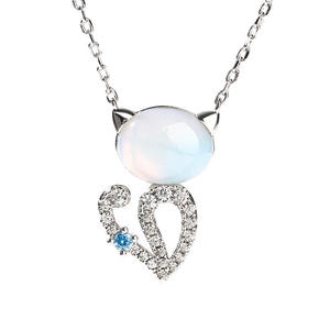 Collar de Plata de Ley con Cristal de Piedra Lunar y Diseño de Gato Mágico Jeulia Moonlight - Product Image 1