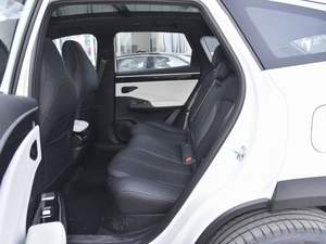 Auto Eléctrico Híbrido de Lujo de Alto Rendimiento, Modelo 2025, Usado, con Autonomía NEDC de 201-300 km y Batería de 50-70 kWh, YH-L7 EV - Product Image 6