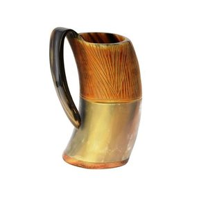 Tasse en corne de style antique exquis de qualité supérieure en métal artisanal avec gravure attrayante poignée ergonomique polie finie élégante - Product Image 3