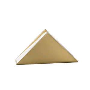 Elegante servilletero de metal dorado con acabado pulido, perfecto para una elegante decoración del hogar y vajilla de hotel - Product Image 1