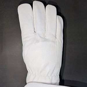 ถุงมือเพื่อความปลอดภัยระดับมืออาชีพ สีขาว เหมาะสำหรับทำสวนและงานอื่นๆ ผลิตจากวัสดุคุณภาพสูง สวมใส่ง่าย - Product Image 2