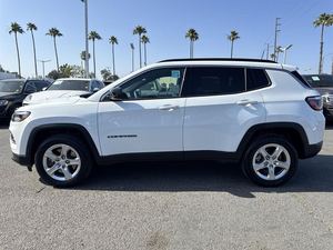 LIMPIO USADO 2024 Jeep Compass Latitude 4WD - Product Image 4