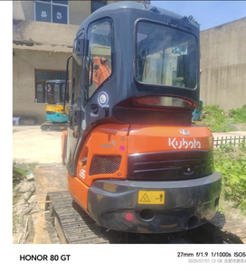 Excavadora usada Kubota U35 de 3.5 toneladas, modelo 2023, con pocas horas de uso, en buen estado, tipo mini excavadora sobre orugas. - Product Image 3