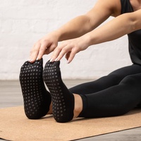 Chaussettes antidérapantes pour femmes, chaussettes de yoga Pilates antidérapantes avec double rayures, chaussettes de yoga personnalisées, chaussettes athlétiques