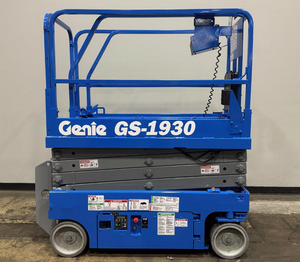 Plataforma Elevadora de Tijera Eléctrica Genie GS-1930, Compacta, Autopropulsada, con Bomba, Motor, Rodamientos y Engranajes para Construcción - Product Image 4