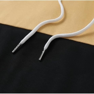 Sudadera con Capucha Premium en Color Camel/Negro/Blanco, Estilo Moderno, Unisex, con Diseño de Contraste Elegante - Product Image 3