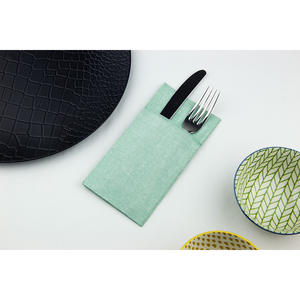 Serviettes de table blanches 40x40cm motif vaches et cowboys vertes, découpe point-à-point, format kanguro, 960 pièces, B2B - Product Image 1