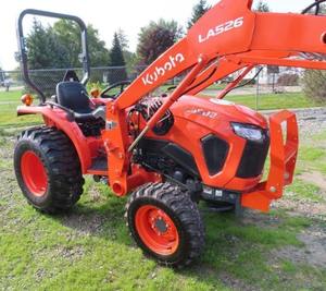 Tracteur agricole Kubota à prix réduit Tracteur Kubota L3902 à vendre Tracteur agricole d'occasion 37HP 45hp 4WD - Product Image 1
