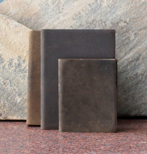 Carnet en papier recyclé fait main, cadeaux de papeterie personnalisés, école, bureau, aspect antique, couleur noire, journal en cuir - Product Image 6