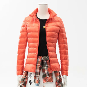Polyester/Coton Hommes Visage Tendance À Capuche Court Épais Hiver Bomber Brillant Puffer Hommes Veste - Product Image 1