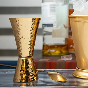 Gobelet en métal doré brillant personnalisé Double mesure Outil de barre de qualité alimentaire au design moderne - Product Image 4