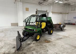 Vehículo Utilitario John Deere XUV 520 de 4 Asientos, Motor a Gasolina, Transmisión Automática, Neumáticos R16, Ruedas Verde Amarillo - Product Image 6