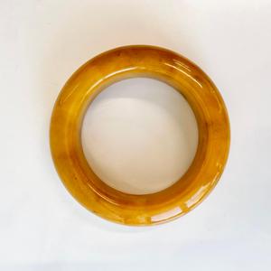 Bracelet en jaune d'œuf fait main de 56 mm en ambre baltique naturel ; Bracelet classique unisexe - Product Image 6