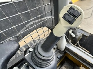 CE EPA 2017 NEW HOLLAND C227 Chargeuse compacte à dérapage à haute efficacité opérationnelle Diesel Power Quick Change Operation Attachments - Product Image 2