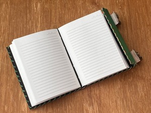 Diario de árbol de la vida de cuero puro A5 con 13 piedras Rojas 240 páginas forradas Cuaderno cosido con hilo verde hecho a mano - Product Image 5