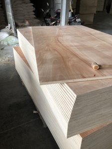 Contrachapado de Pino de 16 mm, Emisión de Formaldehído E2, Solo para Uso en Almacenes, 258 USD/CBM - Product Image 2