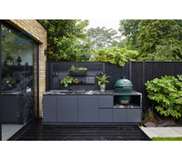 Ensemble de meubles de cuisine extérieure modulaire moderne 2025 en acier inoxydable avec portes vitrées, résistant à l'eau et au feu, avec évier et robinet pour salle à manger