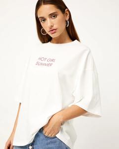 T-shirt ample personnalisé à imprimé surdimensionné pour filles chaudes pour femmes en hiver - Product Image 2