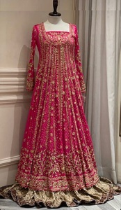Belle robe de mariée longue ANARKALI & LEHENGA ornée de perles de verre cristal, pierre & DABKA pour mariage @ 2022 - Product Image 2