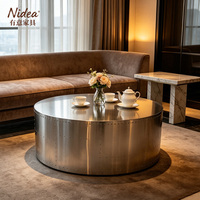 Table basse industrielle moderne en aluminium, grande table ronde en métal, table d'appoint minimaliste rivetée