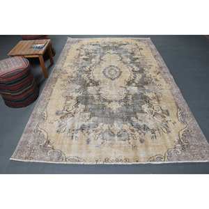 Alfombra turca vintage 5'8 \ "X 9 'Beige gris hecho a mano estilo bohemio lana con respaldo de látex para cabecera patrón de retales rectangulares - Product Image 1