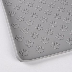 Portable Étanche Silicone Pet chat <span class=keywords><strong>Chien</strong></span> <span class=keywords><strong>anti</strong></span>-<span class=keywords><strong>débordement</strong></span> Bol Tapis <span class=keywords><strong>pour</strong></span> Nourriture et Eau Alimentaire Tapis Antidérapant <span class=keywords><strong>Chien</strong></span> Tapis D'alimentation - Product Image 4