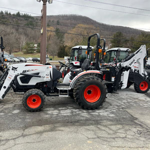 Tractor Compacto Bobcat CT2040 de 40HP 4WD con Cargador Frontal, Toma de Fuerza, Mini Tractor Agrícola, Eficiente, Potente, Duradero y Económico - Product Image 1