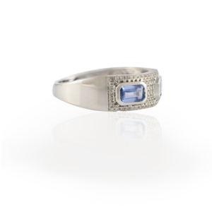 Saphir bleu naturel fait à la main avec bague en pierres précieuses en diamant taillé rond 14K or blanc massif bague à trois pierres bijoux de luxe - Product Image 3