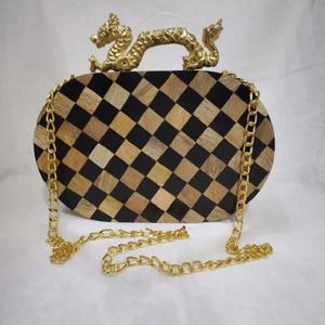 Pochette de soirée portable en bois et résine époxy, faite à la main, design artistique, motif dragon, luxe, moderne, personnalisée, pour fêtes, mariages et événements festifs - Product Image 4