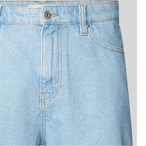 กางเกงยีนส์ขาสั้นผู้ชายสไตล์ไม่ซ้ำใครขายส่ง |   ดีไซน์น้ำหนักเบา ปี 2025 |   ชุดลำลองสำหรับผู้ใหญ่ |   ชุดใส่สบายสำหรับฤดูร้อน - Product Image 6