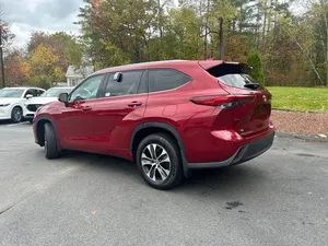 Toyota Highlander XLE 2022 - Product Image 6