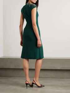 เดรสมิดิแบบเรียบง่ายแฟชั่นตรงขอบปักด้วยลูกปัดและไข่มุกด้านหน้ายาวเป็นรูปเอวธรรมชาติคอวีเรียบง่ายสไตล์หรูหรา - Product Image 2