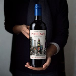 Midtown - Vino Rosso Semidolce Tempranillo Garnacha 11% ABV Vino Rosso Spagnolo 750ml - Product Image 2