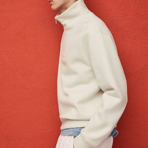 Streetwear d'hiver décontracté Pull à capuche noir à épaules tombantes avec technique de teinture en polaire douce - Product Image 5