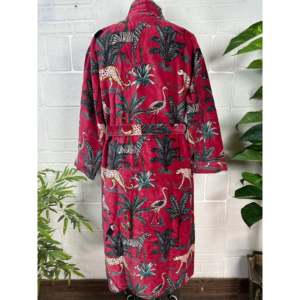Kimono de Terciopelo de Lujo para Mujer, Talla Única, Reversible, con Estampado Floral y Animal, Forro de Seda, Bata Suave con Cordón para Novias - Product Image 6