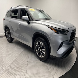 ¡Oferta Imperdible! Toyota Highlander LE 2024 Súper Limpio, 2.4L I4 PDI Turboalimentado DOHC 16V AWD Automático, SUV de Lujo Plateado - Product Image 1