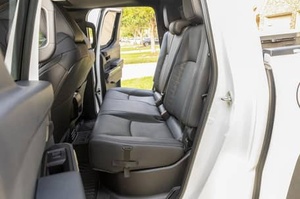 TOYOTA TACOMA TRD OFF-ROAD DOBLE CABINA 4X4 2024 USADO (LHD/RHD) - Product Image 3