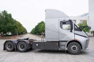 Camión Eléctrico JAC New Energy 6x4, Cabeza Tractora Eléctrica de 466kwh, Camión Eléctrico de Gran Capacidad JAC DeepWay - Product Image 3