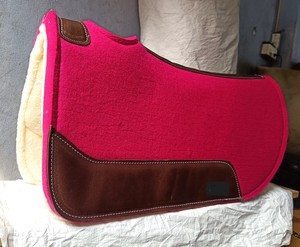 Indian Manufacturer's High Quality 1\" Roundskirt Wool Hot Pink <b>Felt</b> Western Saddle <b>Pad</b> Custom Logo Option Genuine Leather - Product Image 5