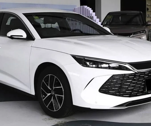 2024 BYD Qin L DM-i 1.5 L 4 Cilindros 101HP Híbrido Automático (Whatsapp /+1 4152363674) - Product Image 1