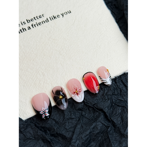 Blush Noir - Uñas Postizas con Diseño de Jardín - Product Image 2