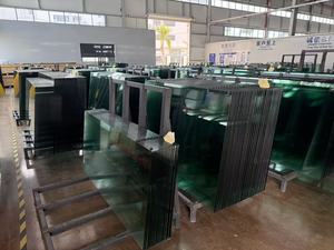 Balustrade en verre trempé à faible teneur en fer, transparent et sécurisé, 8 mm, 10 mm, 12 mm, fabriqué au Vietnam - Product Image 3