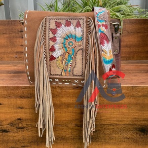 Venta caliente occidental estampado a mano cuero de gamuza oculto llevar flecos bandolera para mujer tallado bolsa de mensajero - Product Image 1