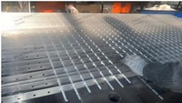 Passerelle en treillis métallique en aluminium pour panneaux solaires sur toiture