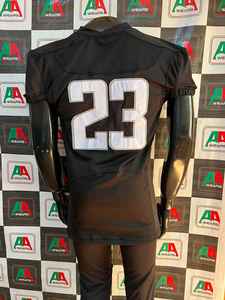 Jersey de fútbol americano bordado de talla grande, pantalones de sublimación elásticos transpirables, fotos reales cortas, paquetes hechos en Pakistán - Product Image 3