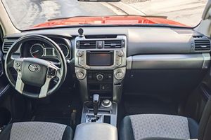 โตโยต้า 4Runner SR5 4x4 ปี 2017 สภาพดี - Product Image 3