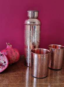 Bouteille d'eau de grande capacité de qualité supérieure 100% cuivre pur écologique avec bouchon à vis |   Design moderne pour une utilisation quotidienne en matière de santé - Product Image 4